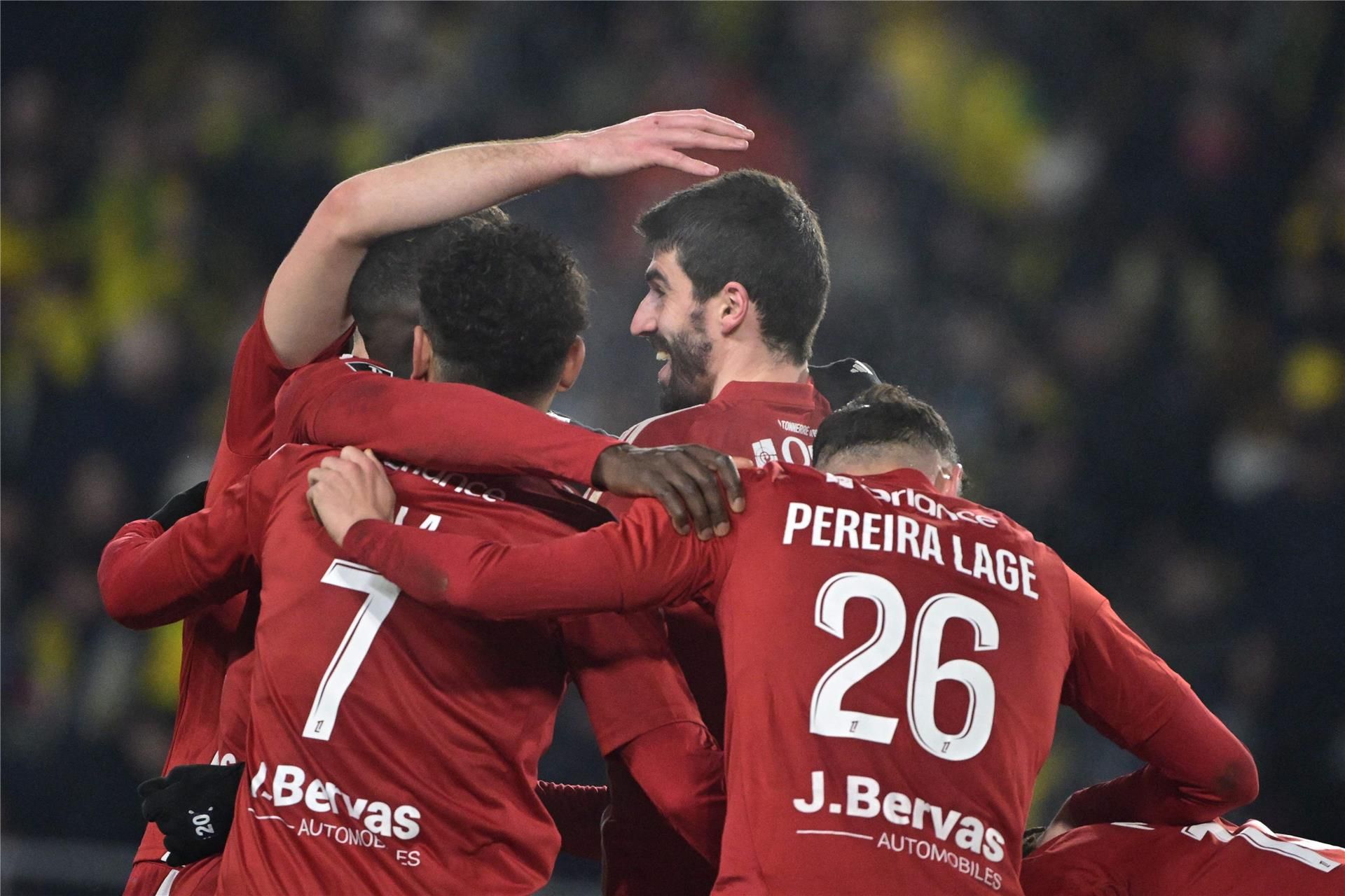 فرحة لاعبي ستاد بريست