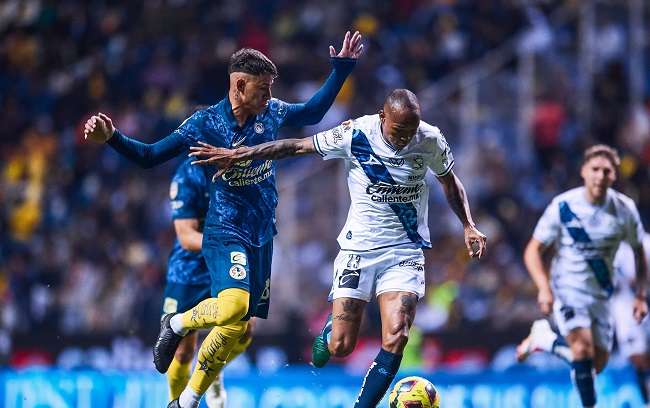 من مواجهة كلوب أمريكا أمام بوبيلا