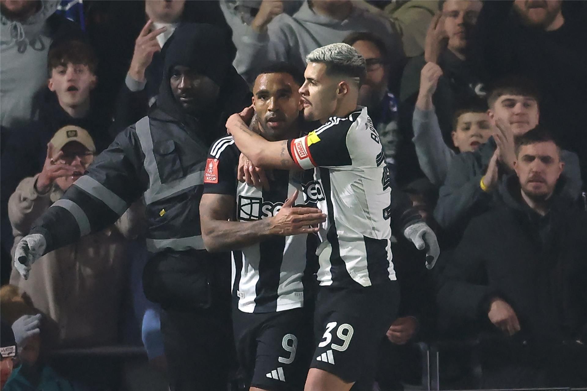 لاعبو نيوكاسل يونايتد