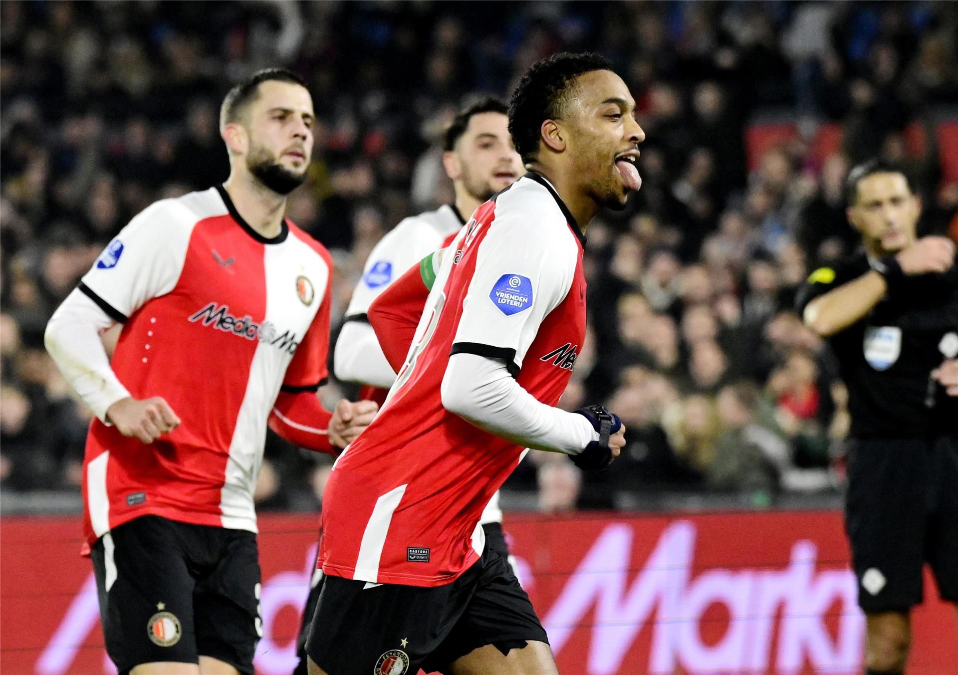 لاعبو فينورد