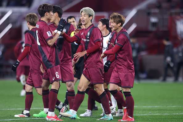 لاعبو فيسيل كوبي