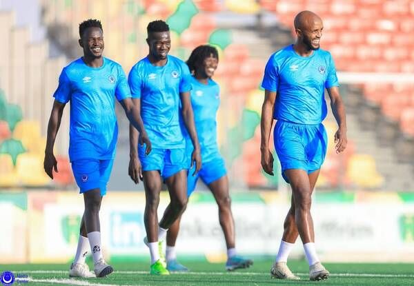 لاعبو الهلال