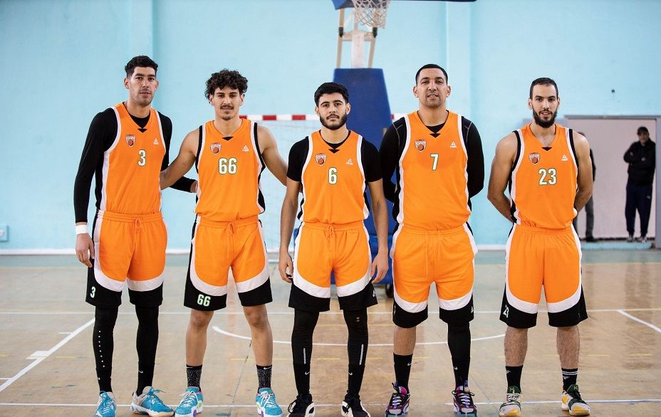 لاعبو وداد بوفاريك