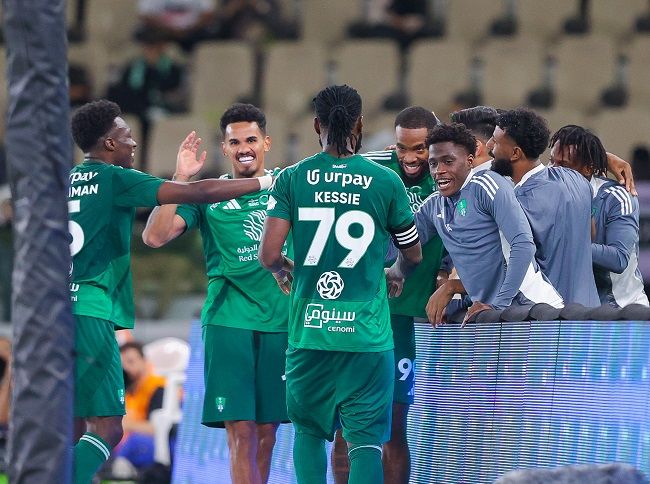 لاعبو الأهلي