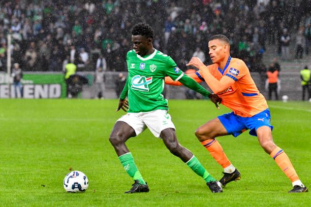 لقاء سابق بين الفريقين