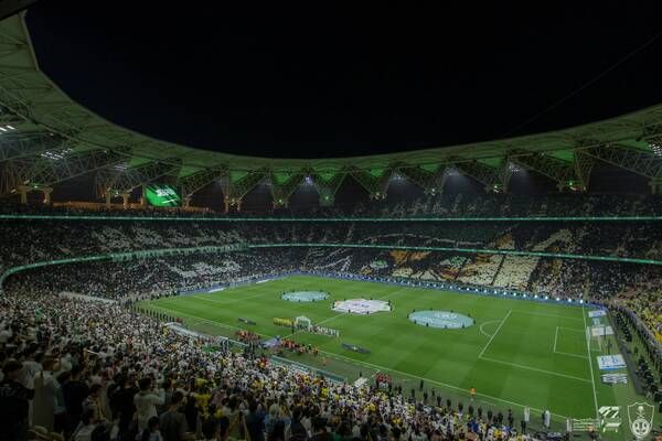 Gjr3_atWoAA-Zgr%20(1)