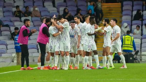 فرحة لاعبي العين