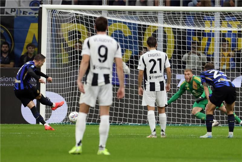 لقاء سابق بين الفريقين