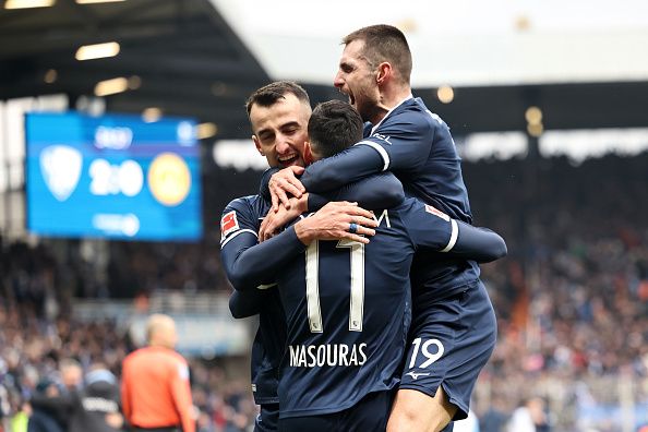 لاعبو بوخوم