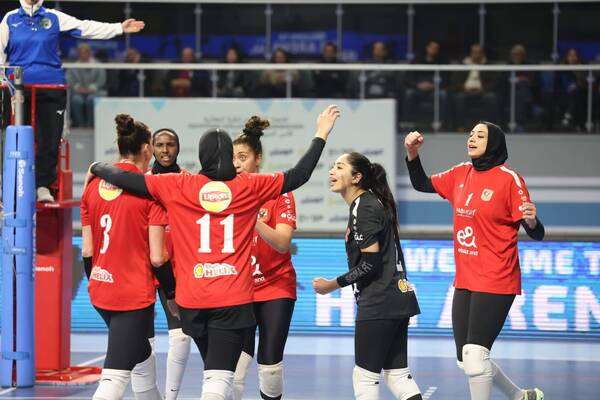 لاعبات الأهلي