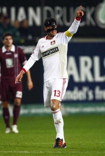 2011-11-18t204845z_01_boh09_rtridsp_3_soccer-germany_reuters