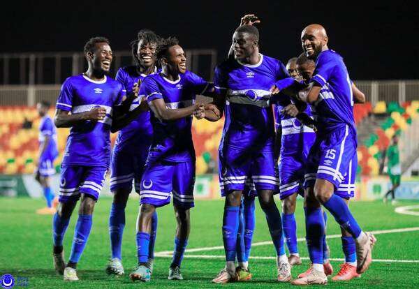 لاعبو الهلال