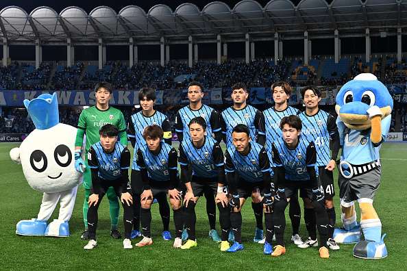 لاعبو كاوازاكي فرونتال