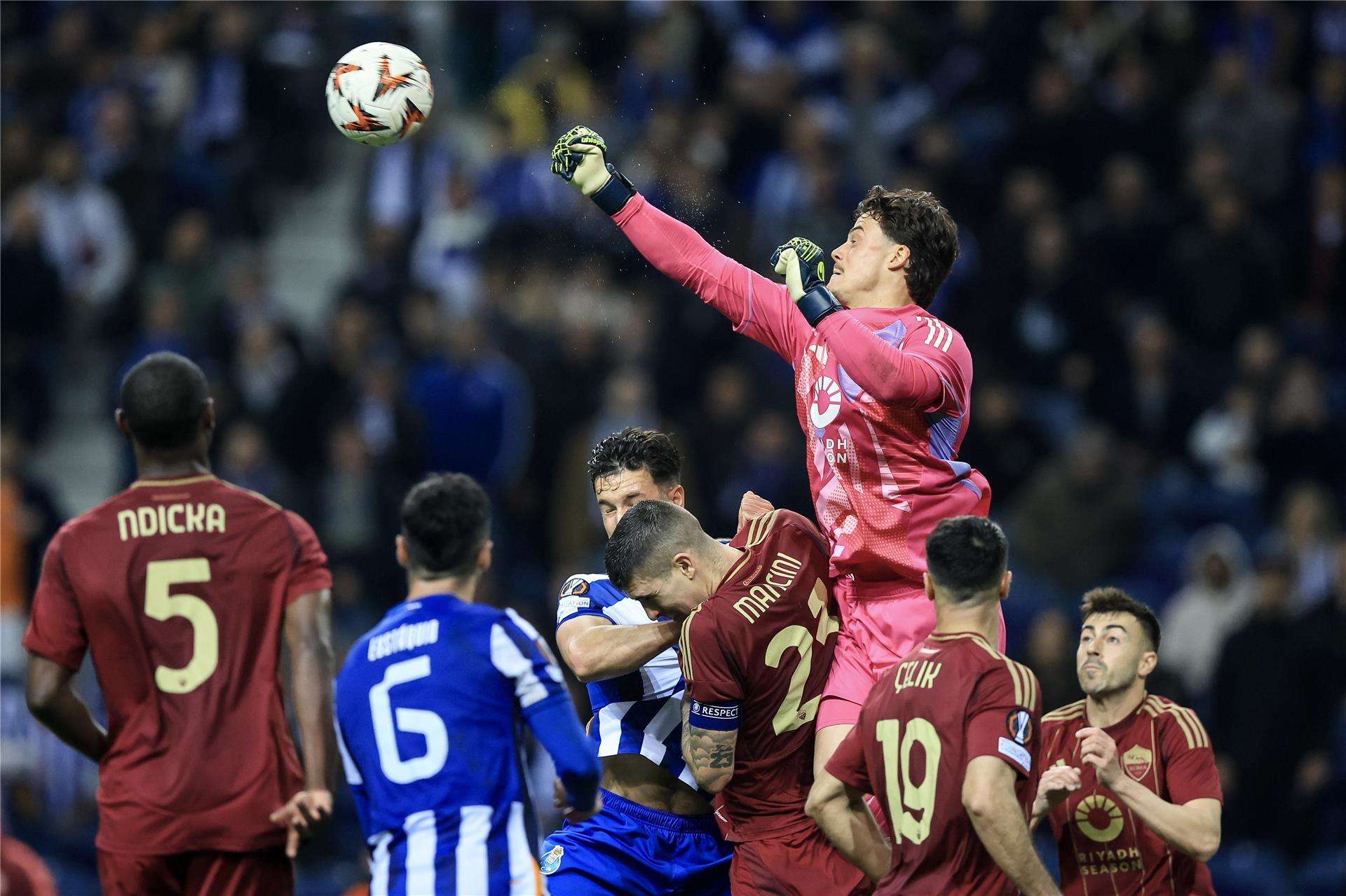 من مواجهة الذهاب بين روما وبورتو