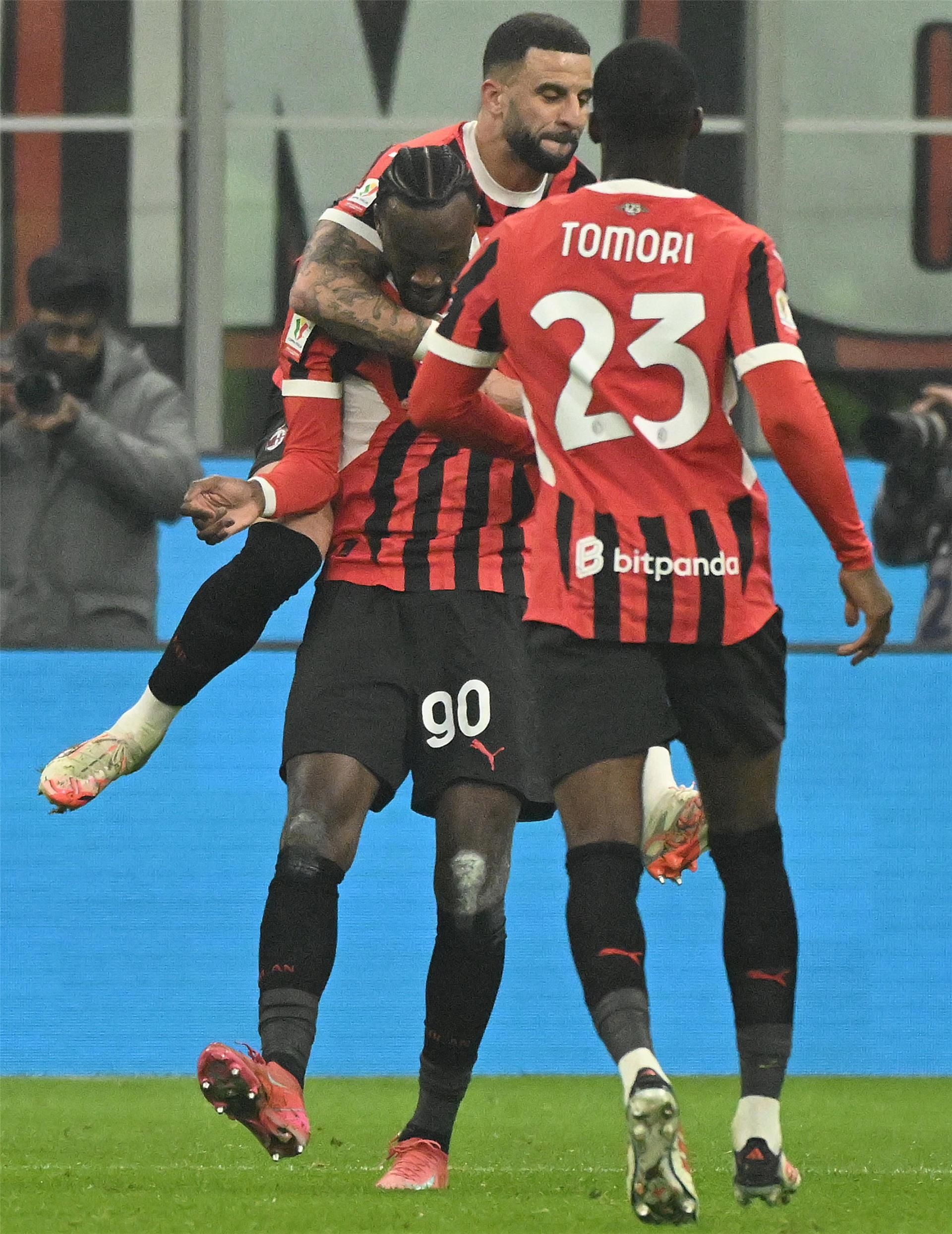 لاعبو ميلان