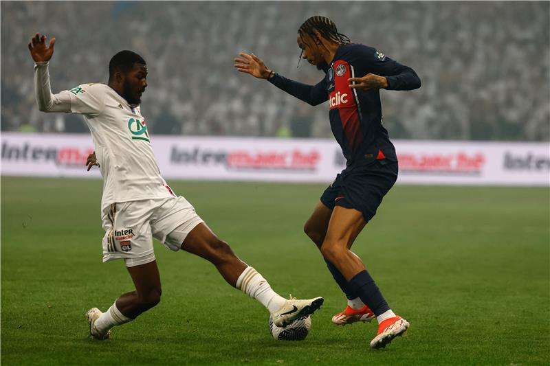 من مباراة سابقة بين باريس وليون