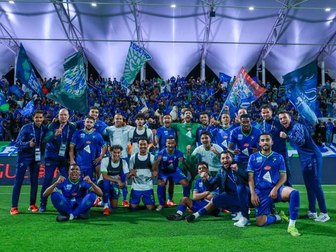 فرحة لاعبي الفتح