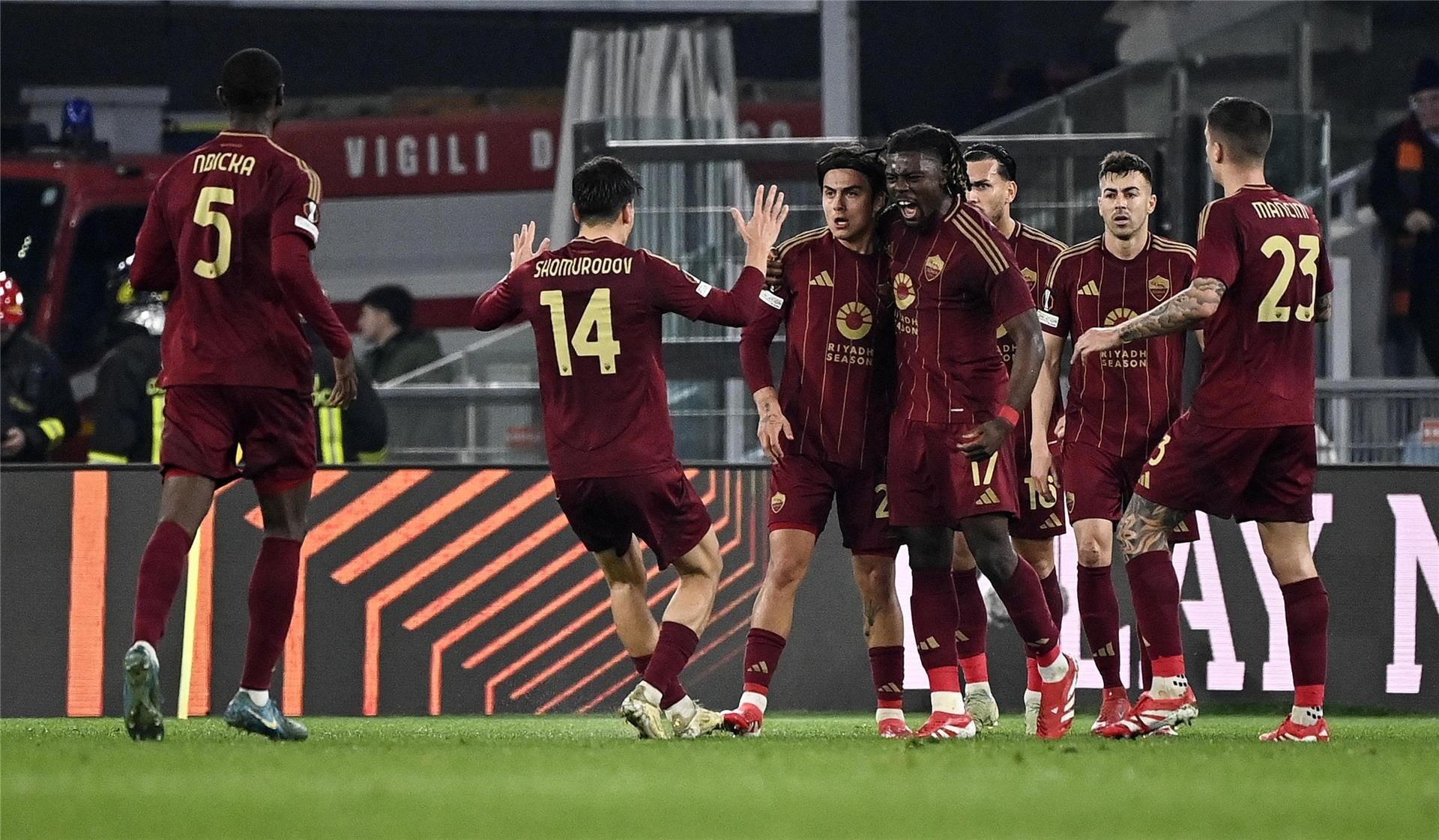 فرحة لاعبي روما