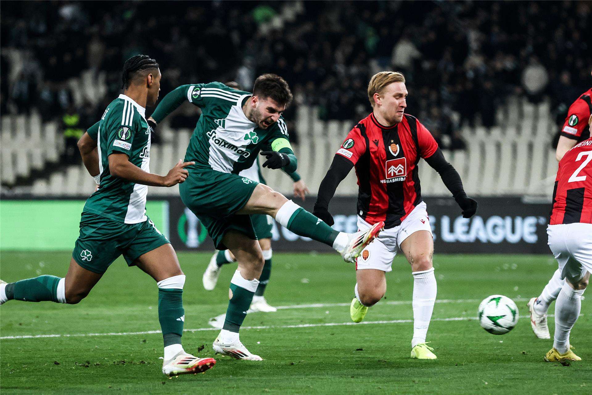 من مواجهة بانثيناكوس أمام فيكنجور