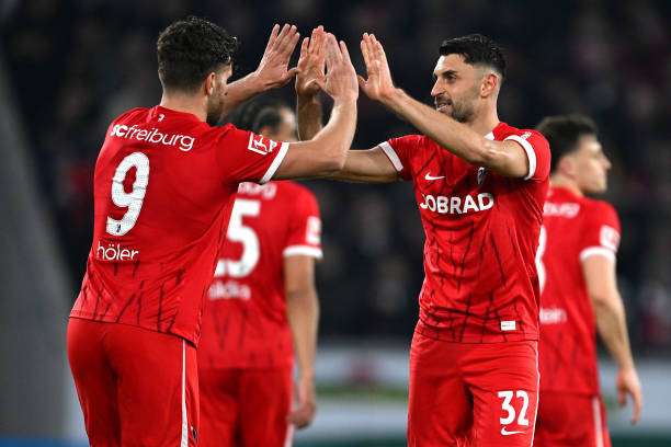 فرحة لاعبي فرايبورج