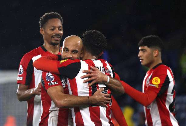 فرحة لاعبي برينتفورد