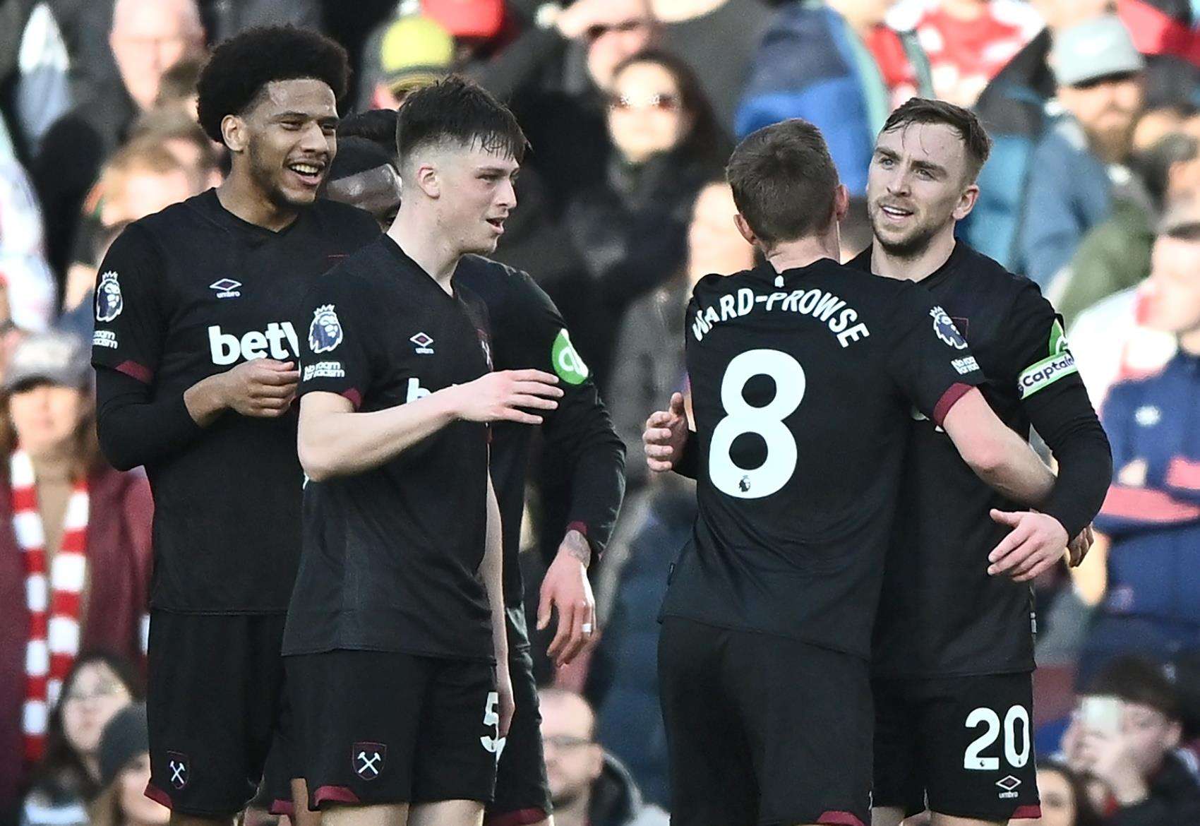 فرحة لاعبي وست هام