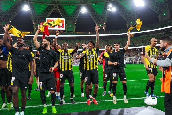 لاعبو اتحاد جدة