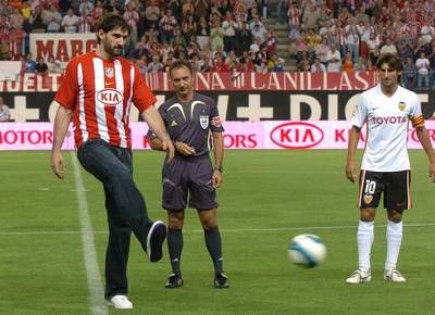 نجم كرة السلة الأسباني خورخي جاربوسا يفتتح مبارة اتلتيكو مدريد مع فالنسيا