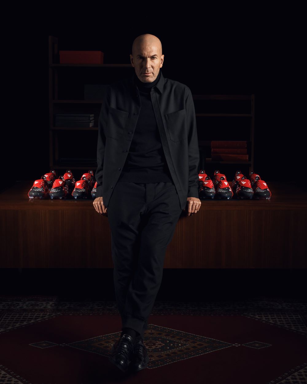 زيدان مع حذاء Predator