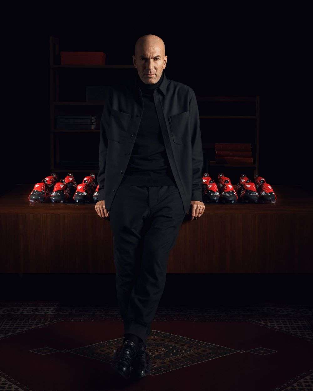 زيدان مع حذاء Predator