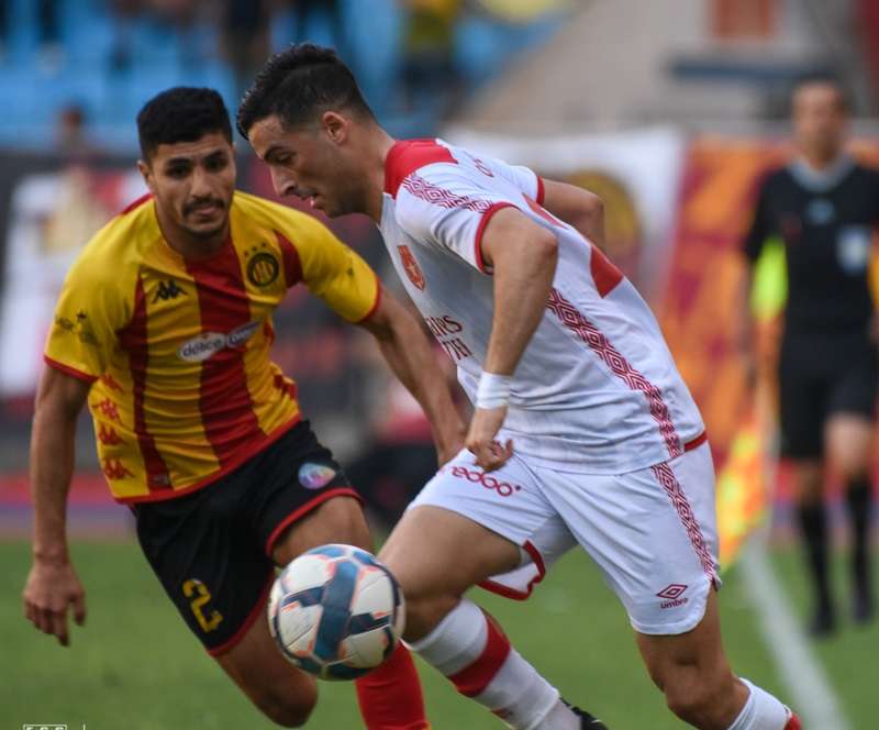 لقاء سابق بين الفريقين