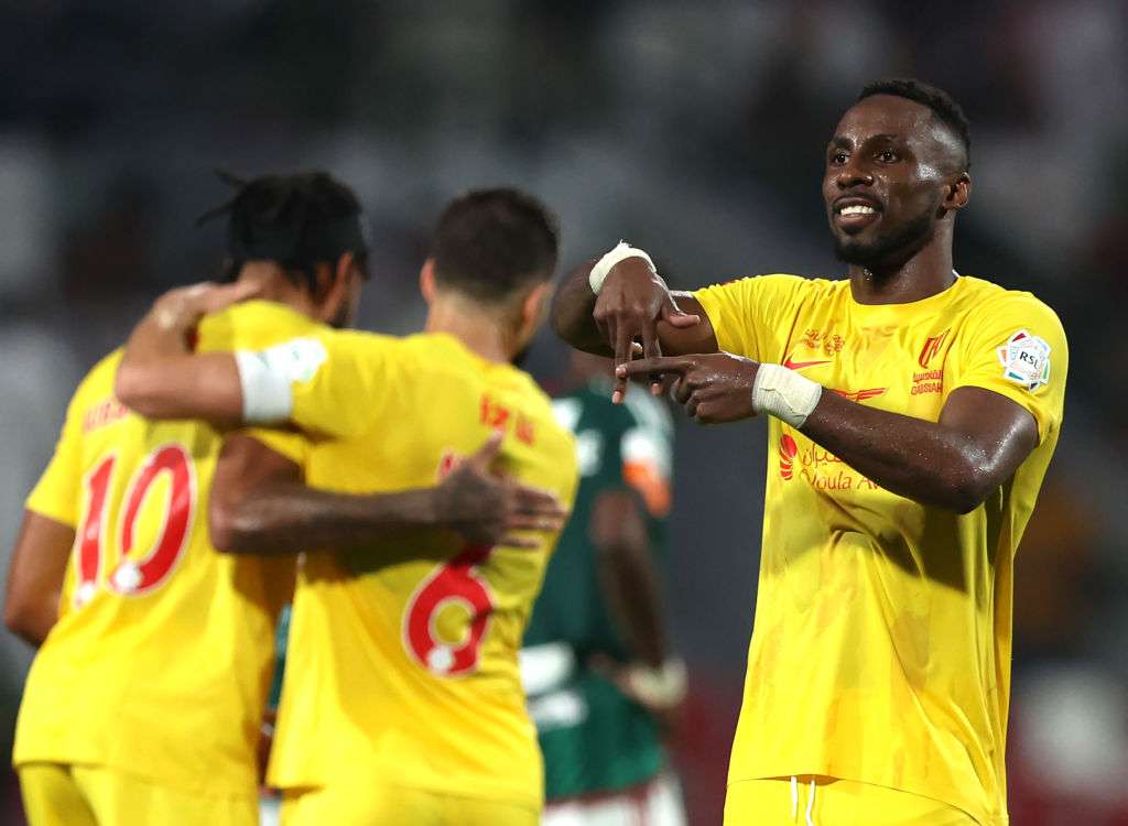 جوليان كينونيس