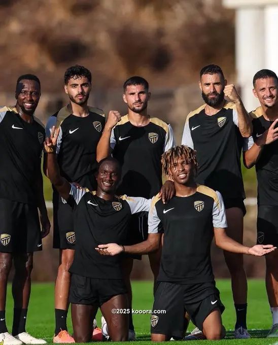 ?i=mhmed_aziz%2fjanuary%2f1%2f1%2f2019_january_koo_1%2fibrahim_samir_koo_%2fgtu2o-cxmaawyvx