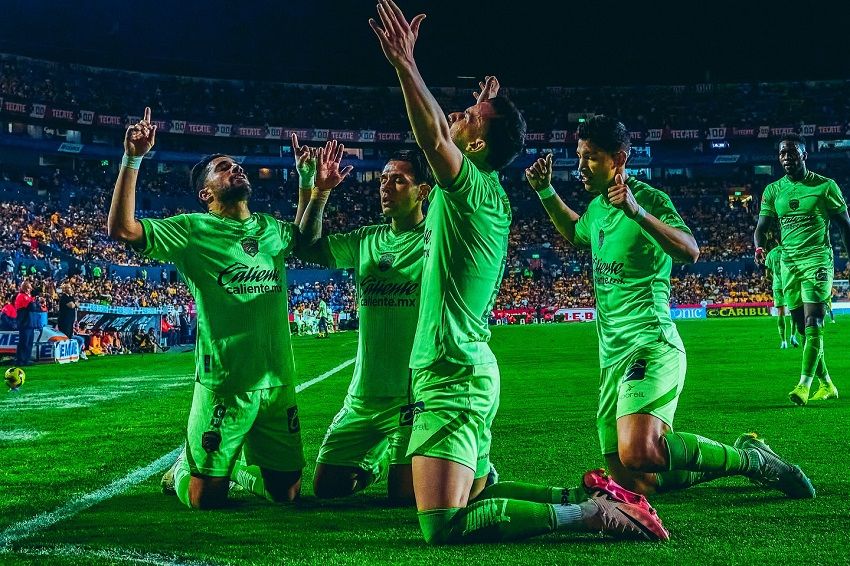 فرحة لاعبي خواريز