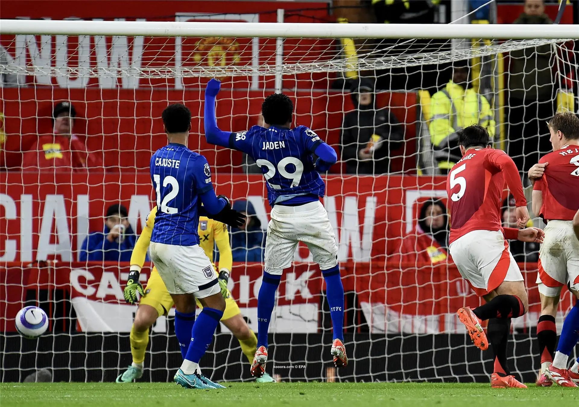 ?i=epa%2fsoccer%2f2025-02%2f2025-02-26%2f2025-02-26-11926542_epa