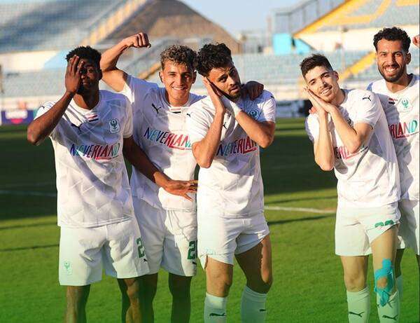 فرحة لاعبي المصري