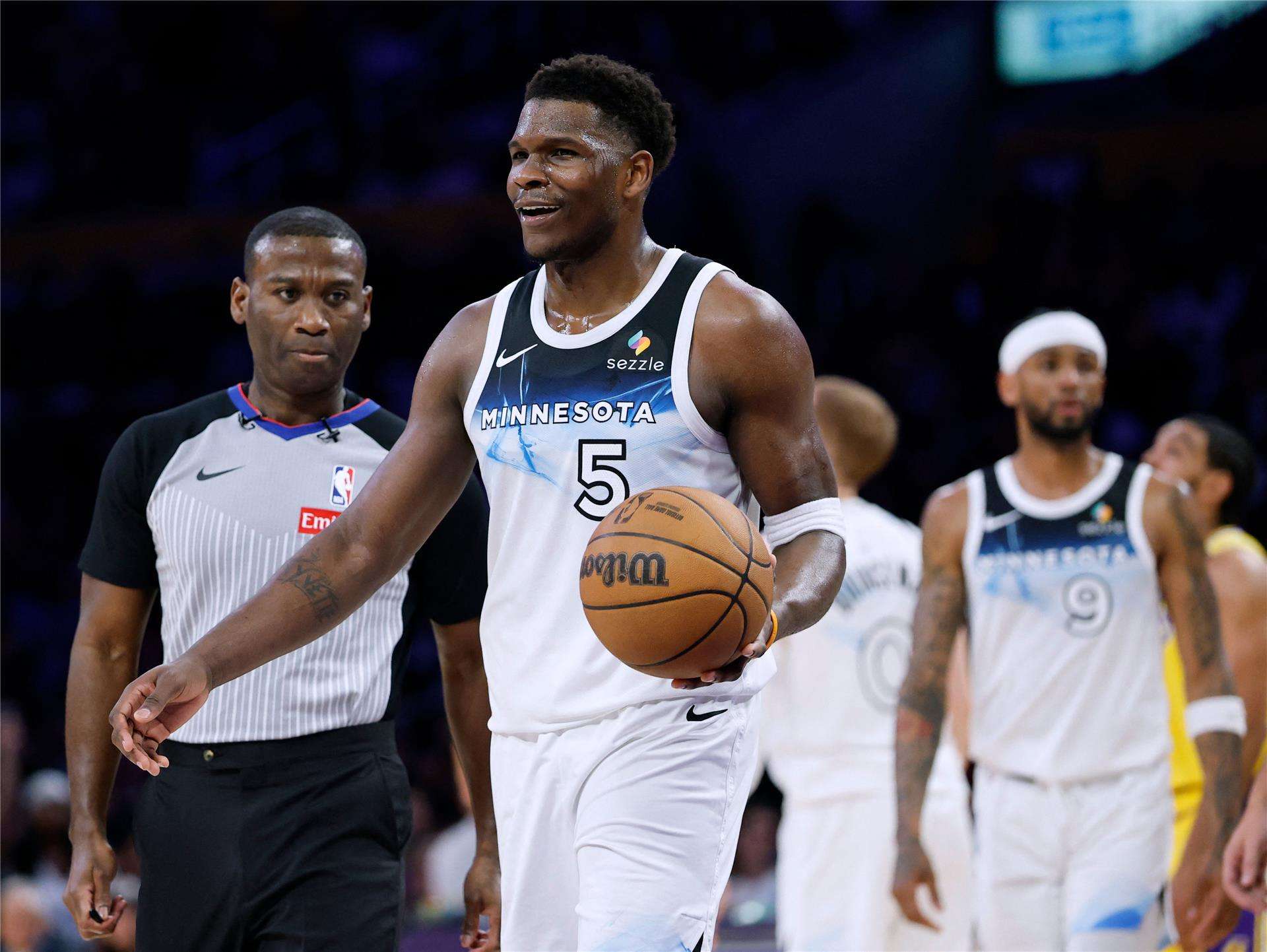 أنتوني إدواردز