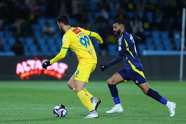 السومة من المباراة (جهة اليسار)