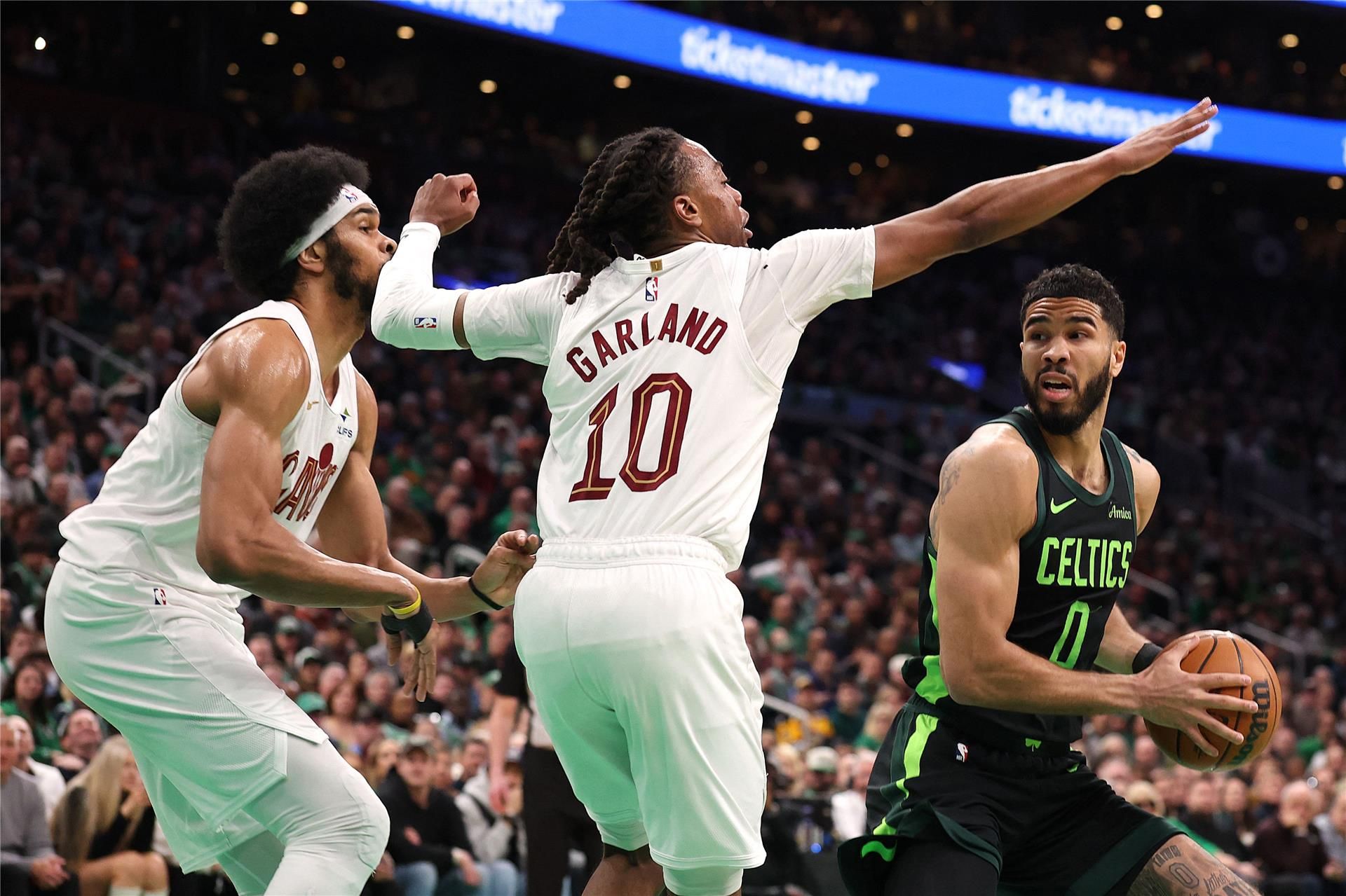 من مواجهة كليفلاند كافالييرز أمام بوسطن سلتيكس