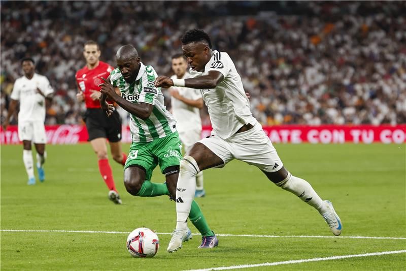 لقاء سابق بين الفريقين