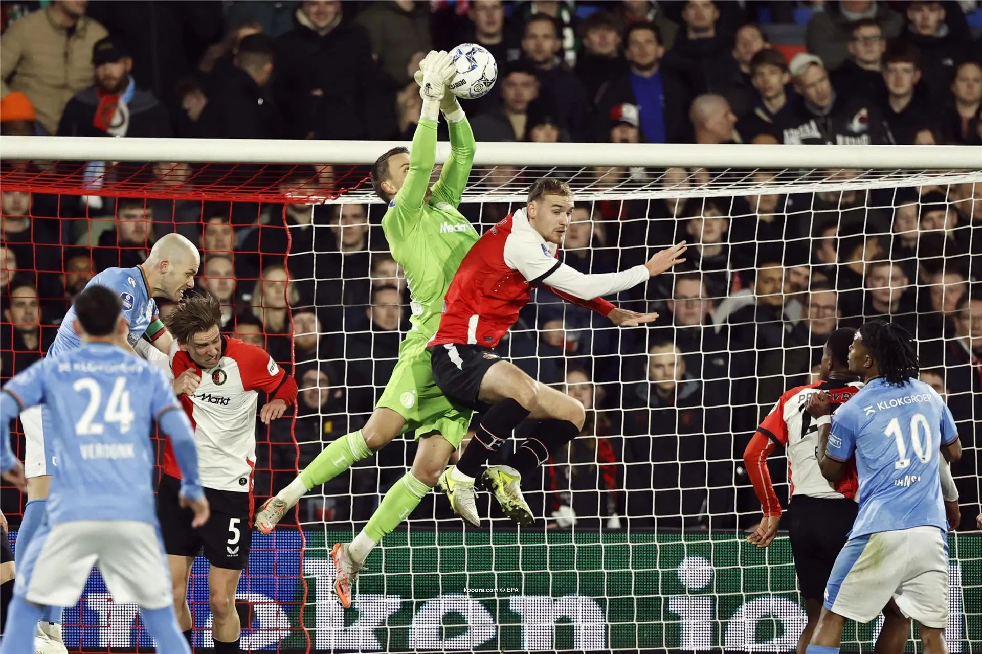 ?i=epa%2fsoccer%2f2025-03%2f2025-03-01%2f2025-03-01-11933459_epa