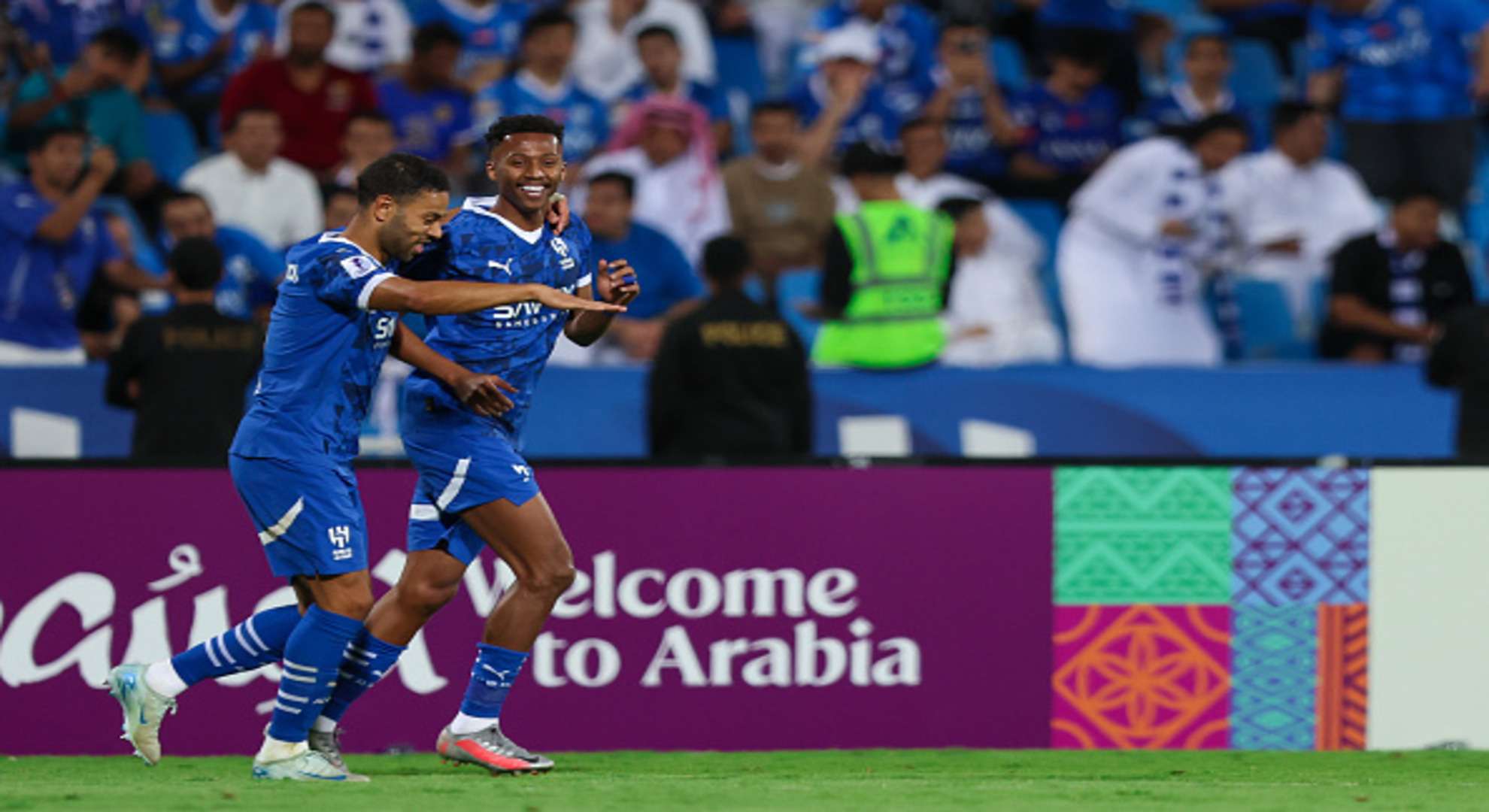 لاعبو الهلال