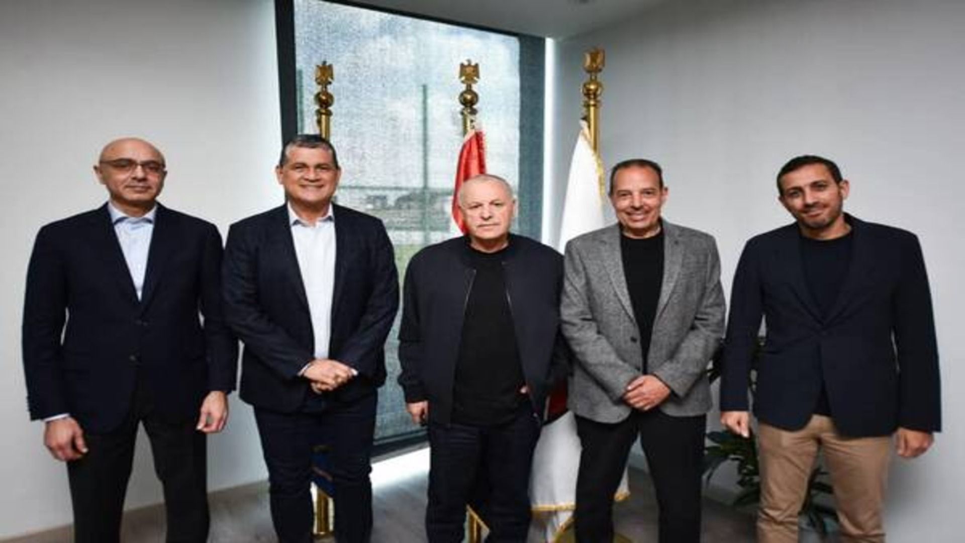 من الاجتماع