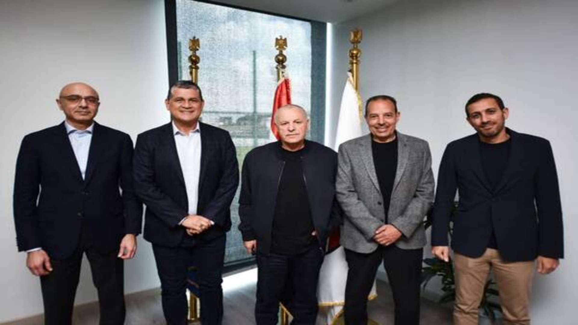 من الاجتماع