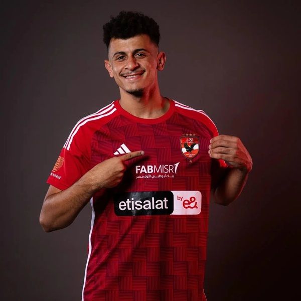عمر الساعي لاعب الأهلي