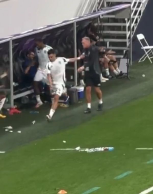 %D9%81%D9%8A%D8%AC%D8%A7%201