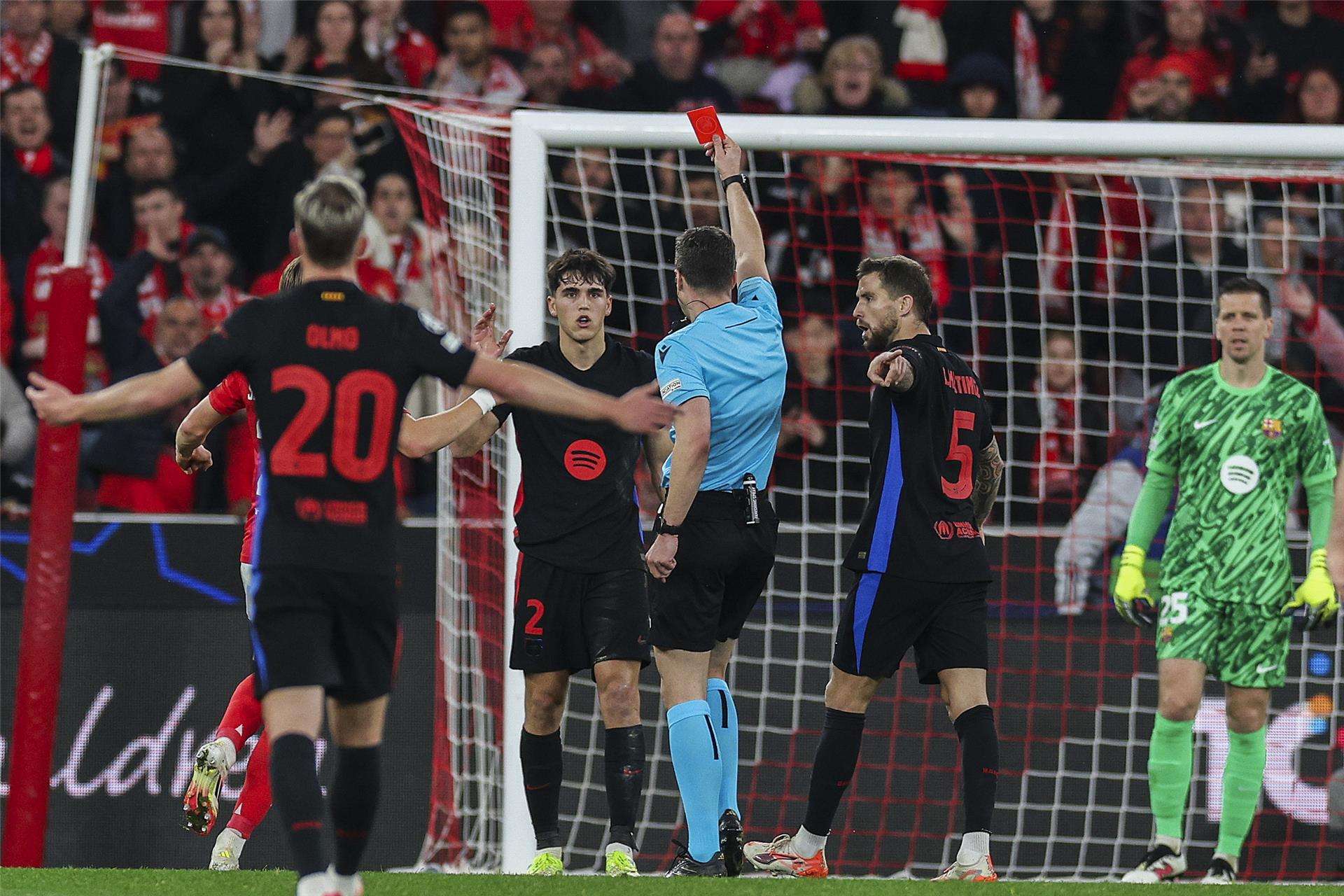 لحظة طرد كوبارسي