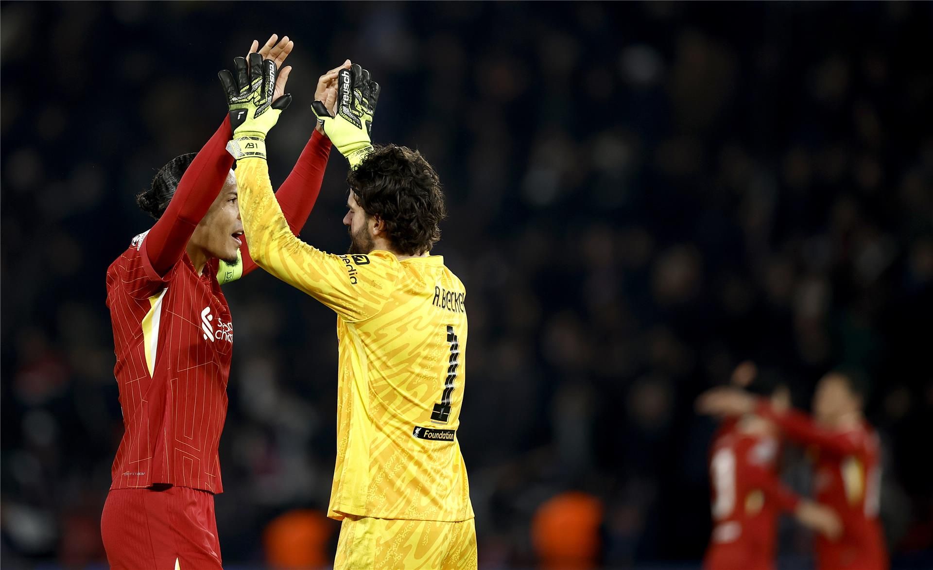 أليسون بيكر