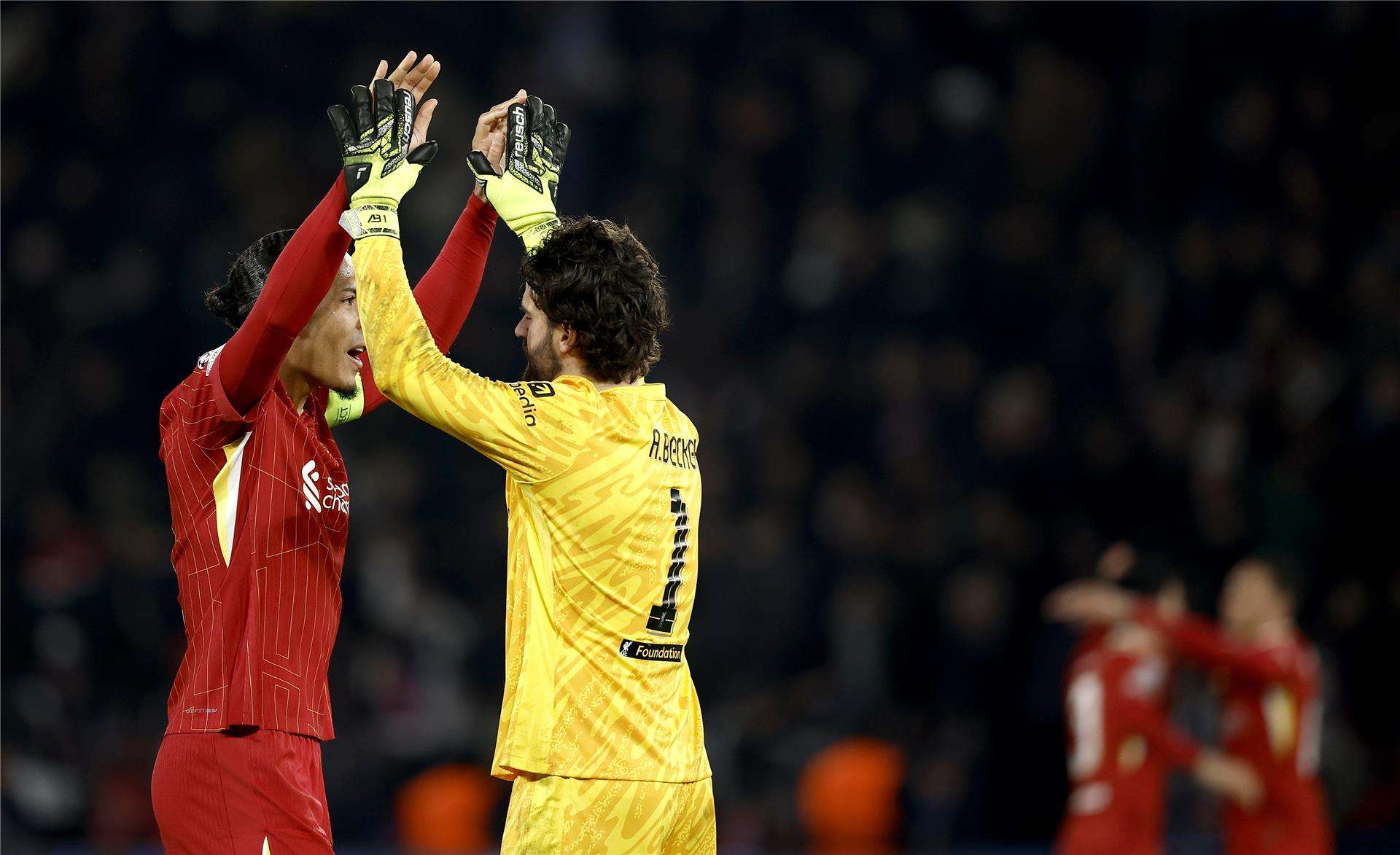 أليسون بيكر