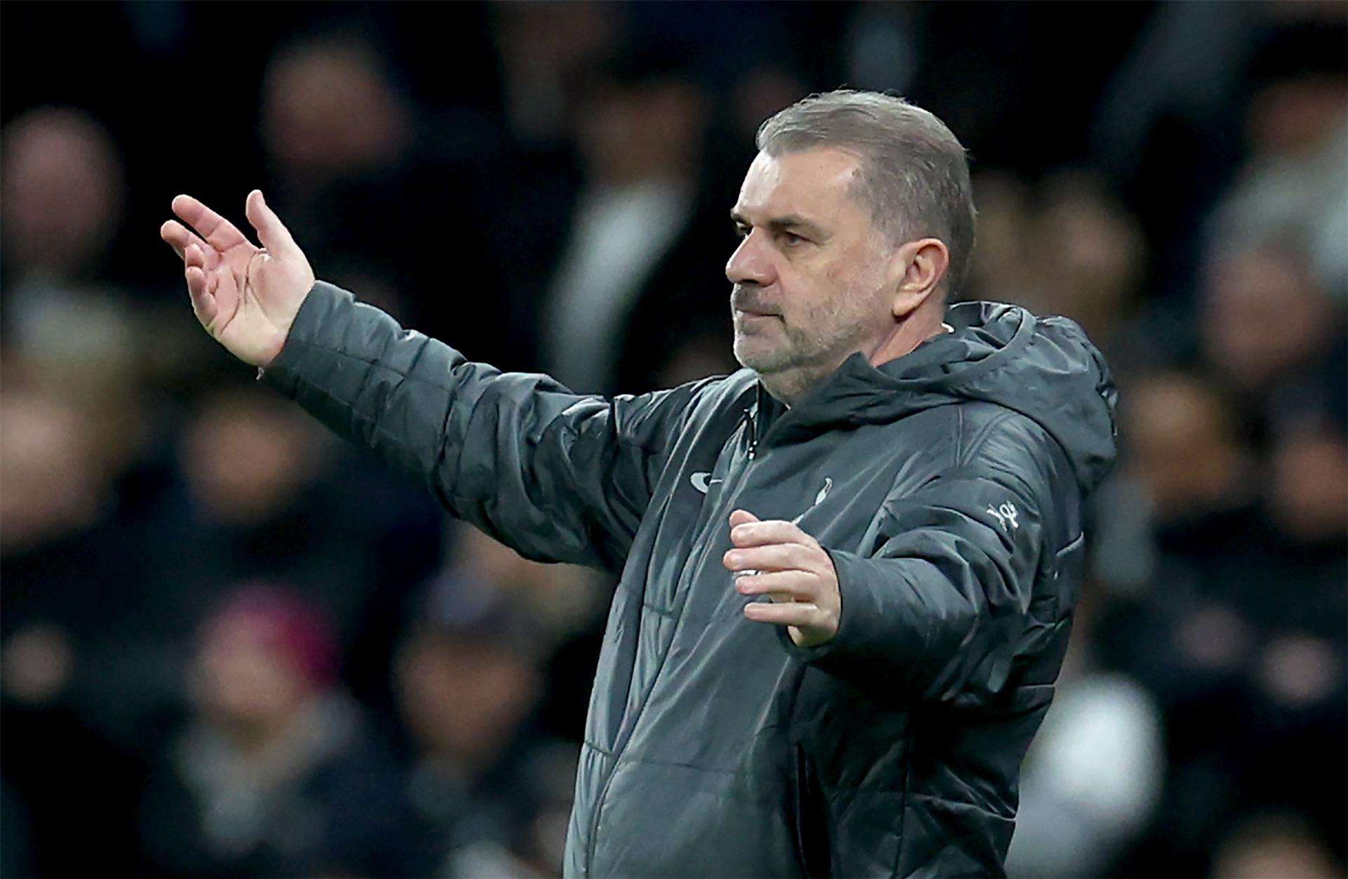 أنجي بوستيكوجلو